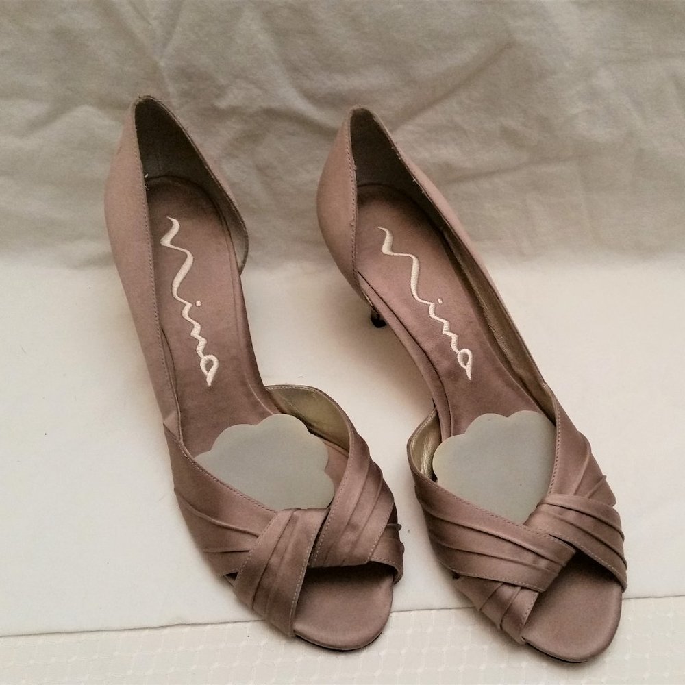Women's size 9 Nina Rhiyana Mauve Open Toe Pump- 316WC